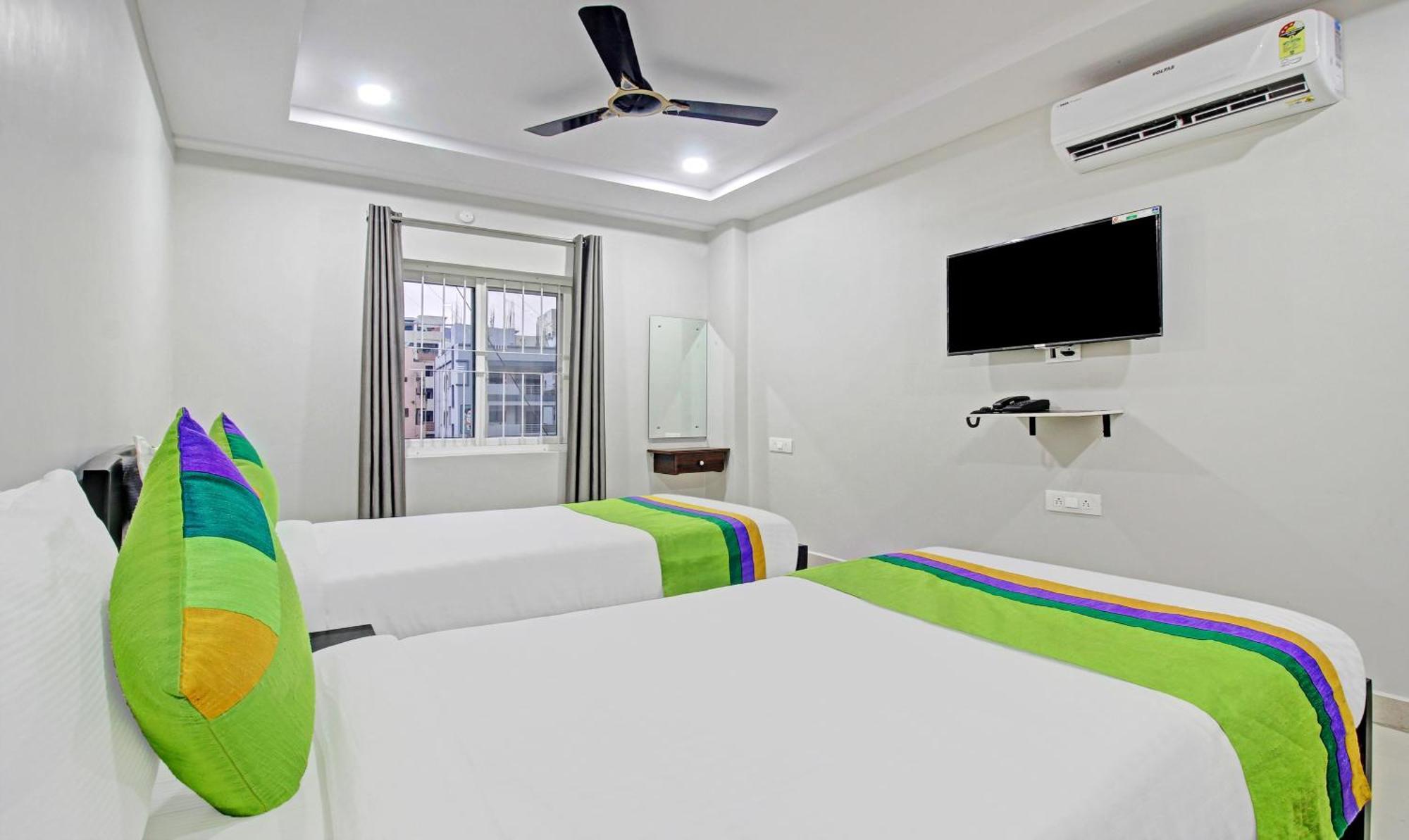 Itsy Hotels Sunrise Grand, Hitech City Hajdarabad Zewnętrze zdjęcie